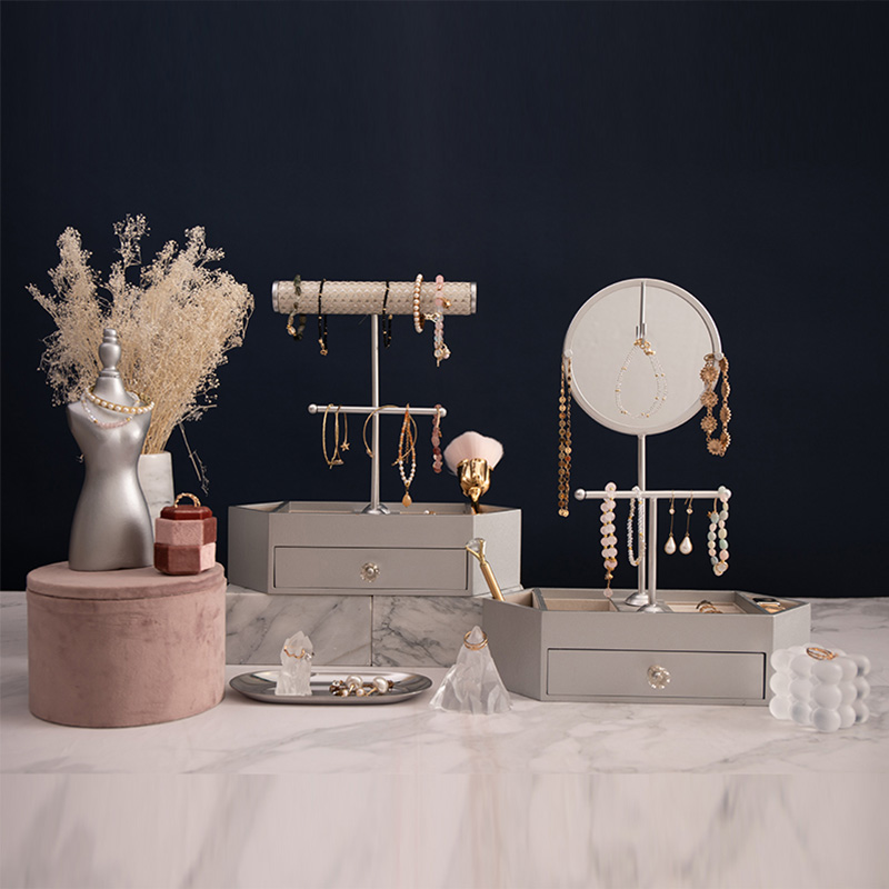 منظم مجوهرات على شكل حرف T منظم مستحضرات التجميل الخشبي مع مرآة مستديرة