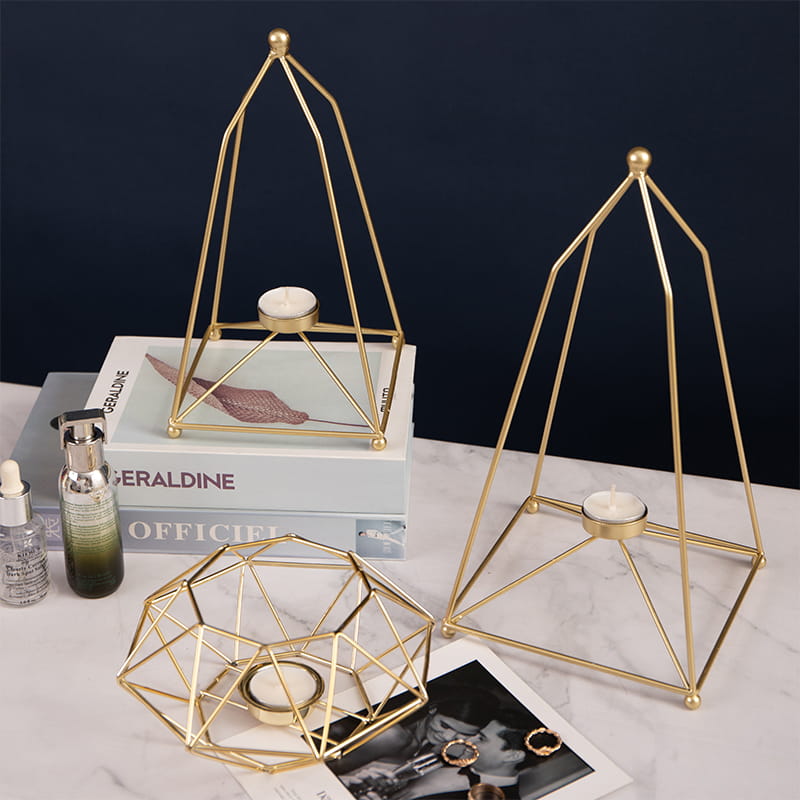 حاملي الشموع المجوفة من الحديد حاملي الشموع الذهبية